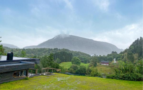 4 Bedroom Beautiful Home In Hyllestad